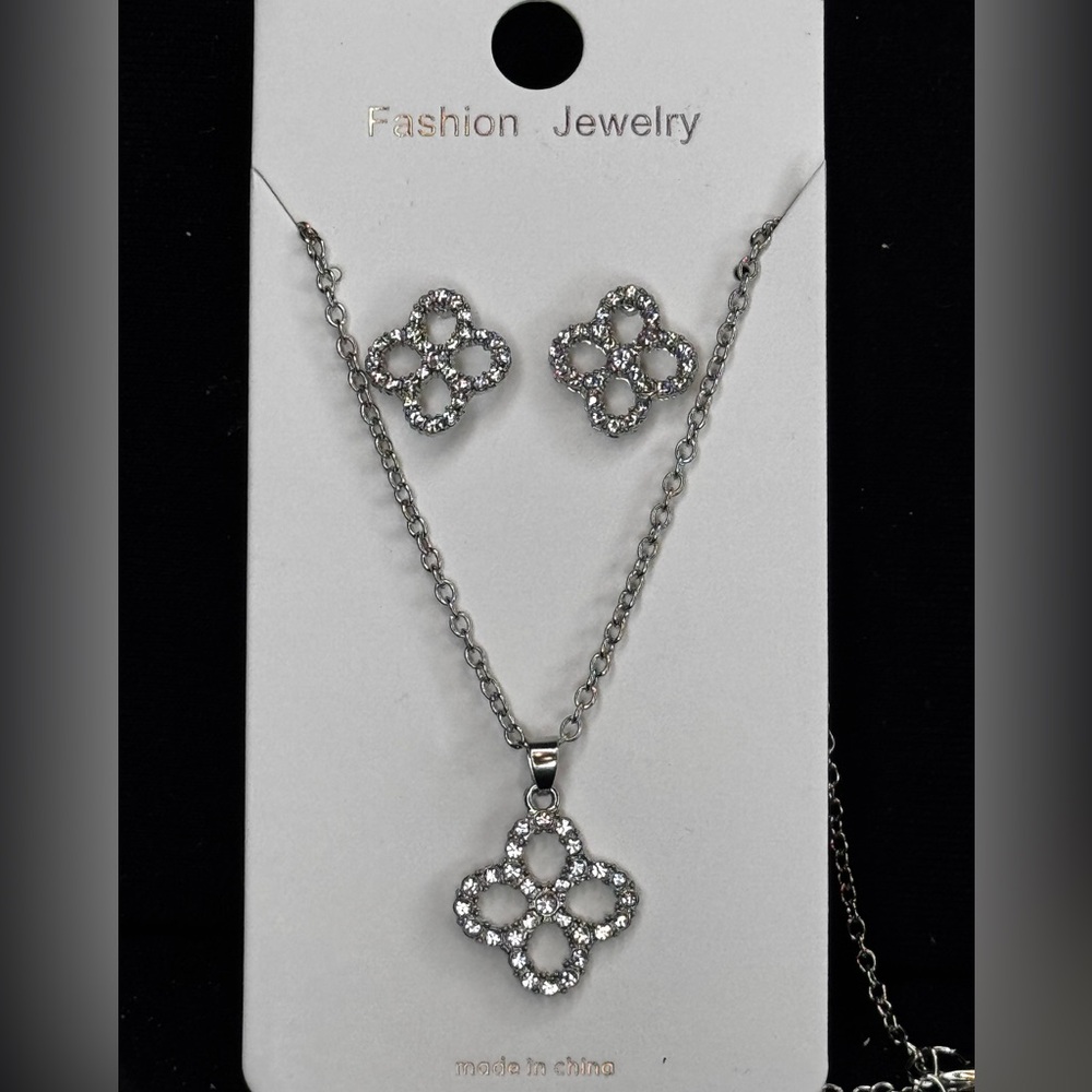 Silver Tone Crystal Clover Necklace & Earring Set 16-18 inch